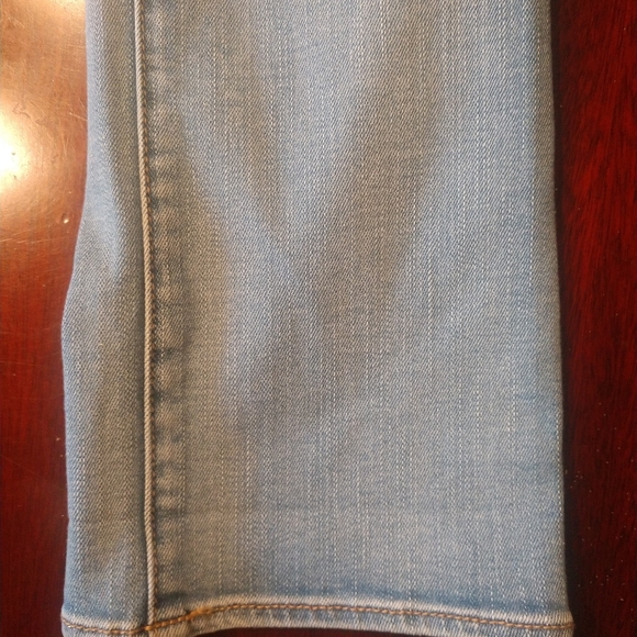 American Eagle Outfitters Artist Crop Jeans Size 4 Like New! - Picture 5 of 6